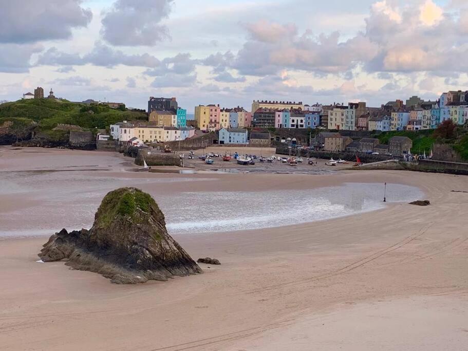 Lobster Cottage - Stylish 3 Bedroom Cottage In Heart Of Tenby Town, Pembrokeshire Dış mekan fotoğraf