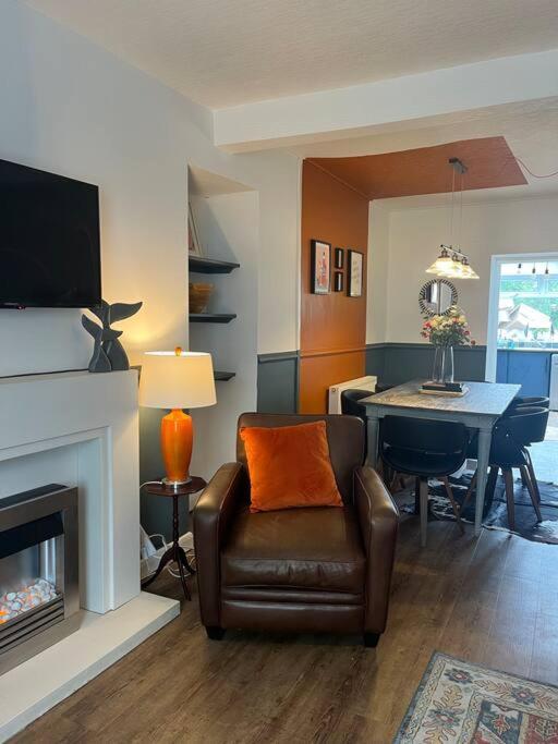 Lobster Cottage - Stylish 3 Bedroom Cottage In Heart Of Tenby Town, Pembrokeshire Dış mekan fotoğraf