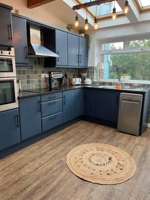 Lobster Cottage - Stylish 3 Bedroom Cottage In Heart Of Tenby Town, Pembrokeshire Dış mekan fotoğraf